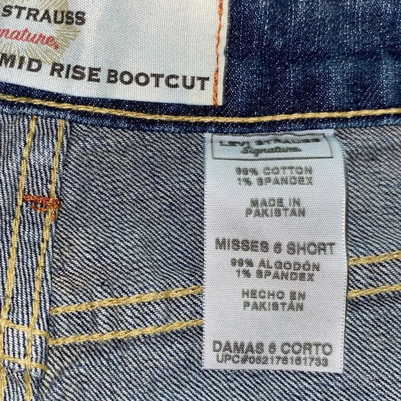Signature by Levi Stauss mid rise bootcut missy denim jeans - Picture 3 of 7